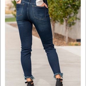 Judy Blue Jeans Shark Bite 18W